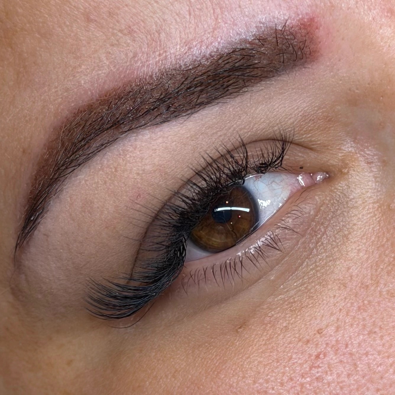 Fresh Up: Verblasstes Permanent Make-up vor und nach dem Fresh Up